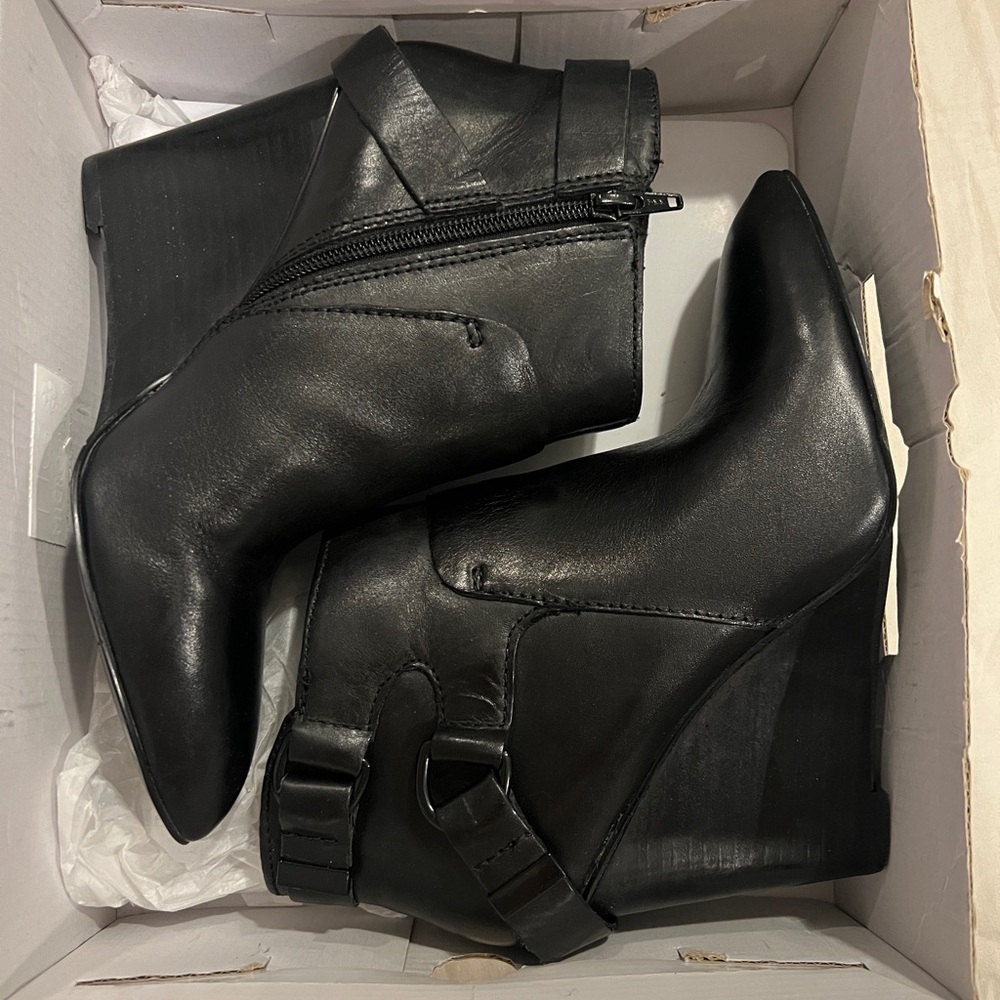 Nine West black wedge booties, size 9